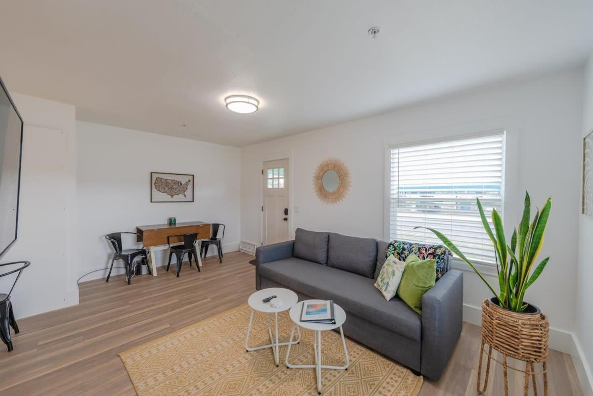 #Stayinmydistrict Coos Bay Cypress Cottage المظهر الخارجي الصورة